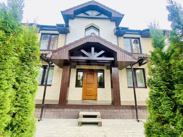 Дом 200 м² на участке 12 сот.