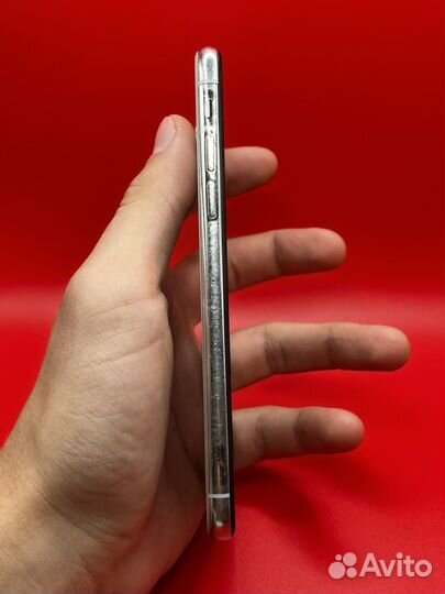 iPhone X, 64 ГБ