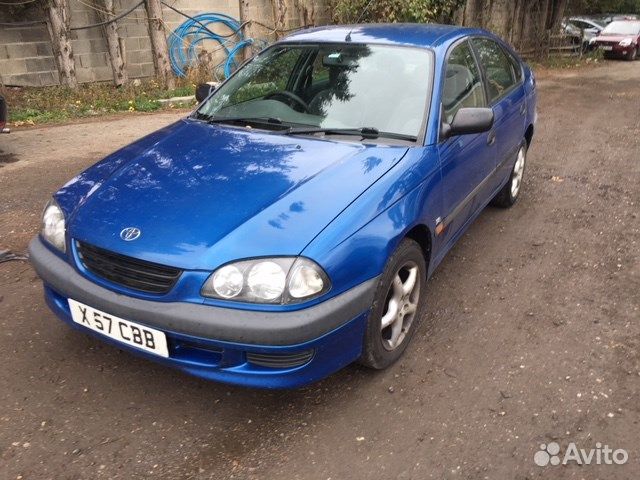 Разбор на запчасти Toyota Avensis 1