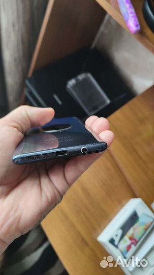 Продается телефон Samsung Galaxy A71