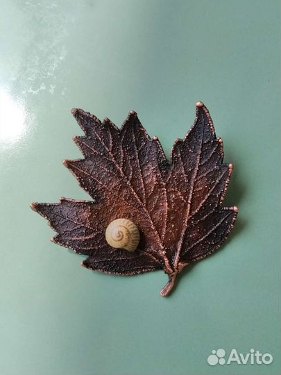 Брошки из листиков винограда гальваника