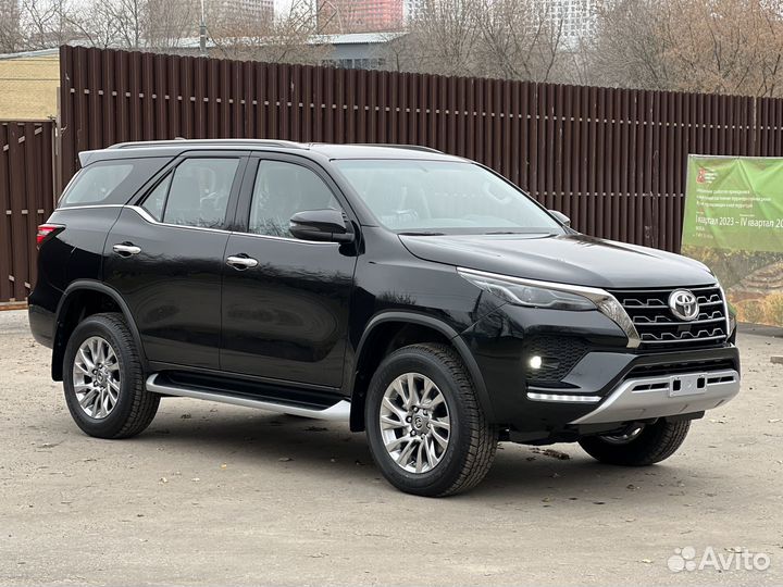 Toyota Fortuner 2.8 AT, 2022, 29 км