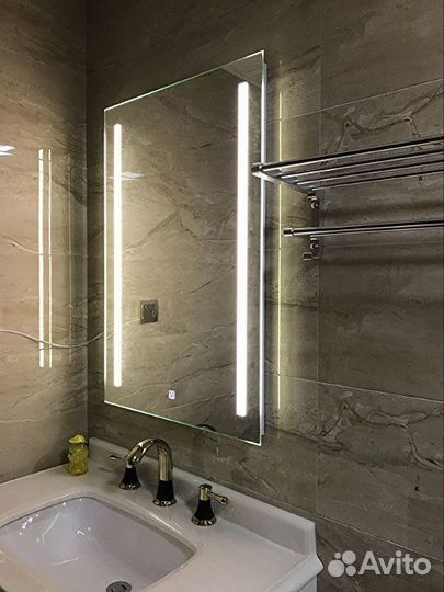 Зеркало с подсветкой для ванной