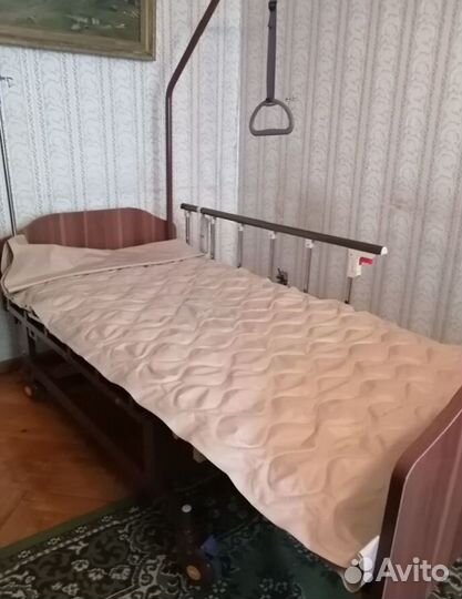 Медицинская многофункциональная кровать