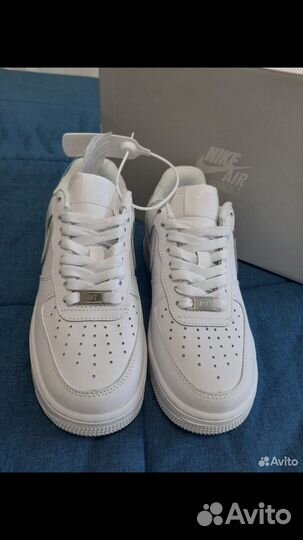 Новые кроссовки Nike air force