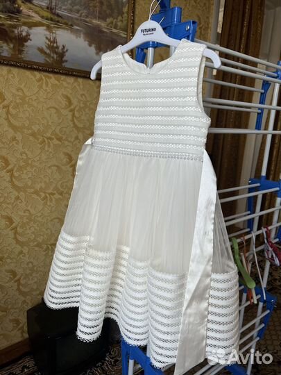 Платья для девочки (белое, красное, розовое)