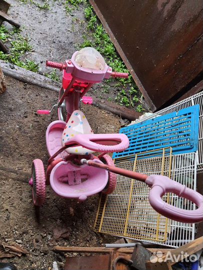 Детский трехколесный велосипед