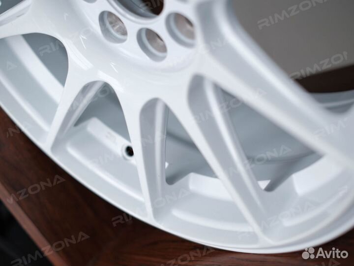 Литые диски XXR R17 на X-Ray. Арт825