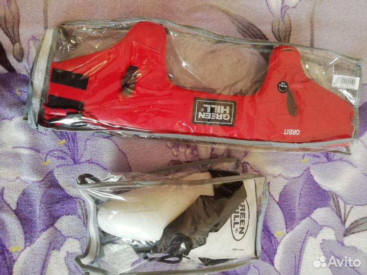 Брюки, шлем, защита паха для кикбоксинга