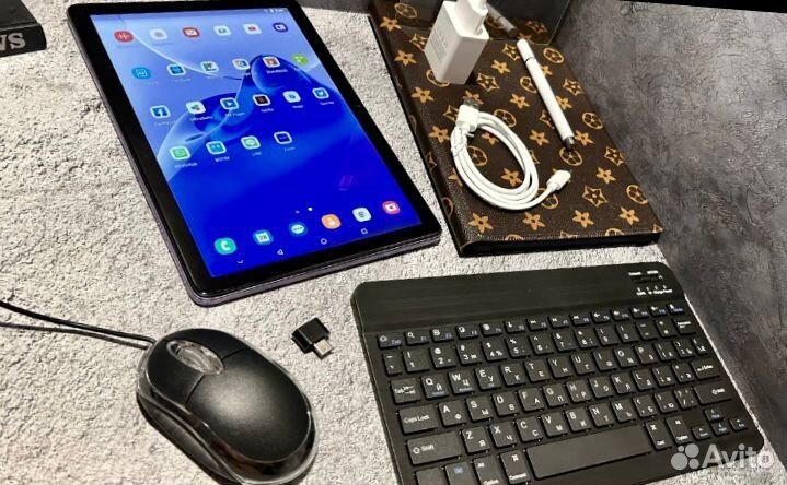 Планшет с клавиатурой и стилусом 8/256