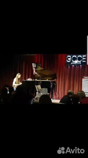 Пианистка и певица на мероприятие/в ресторан/кафе