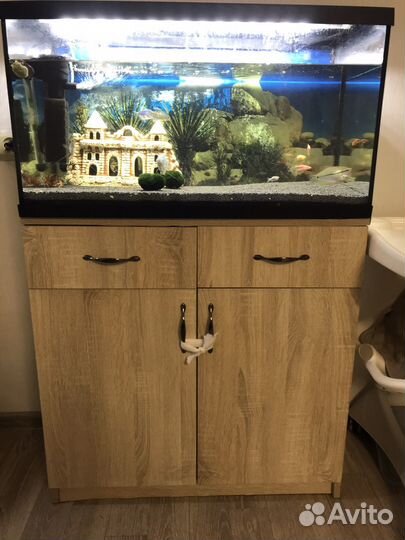 Аквариум с тумбой