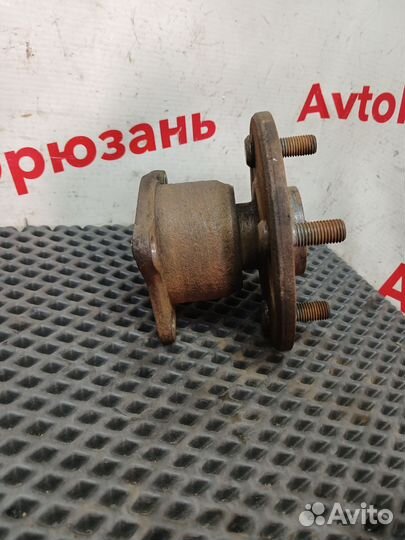 Ступица задняя Toyota Corolla AE100