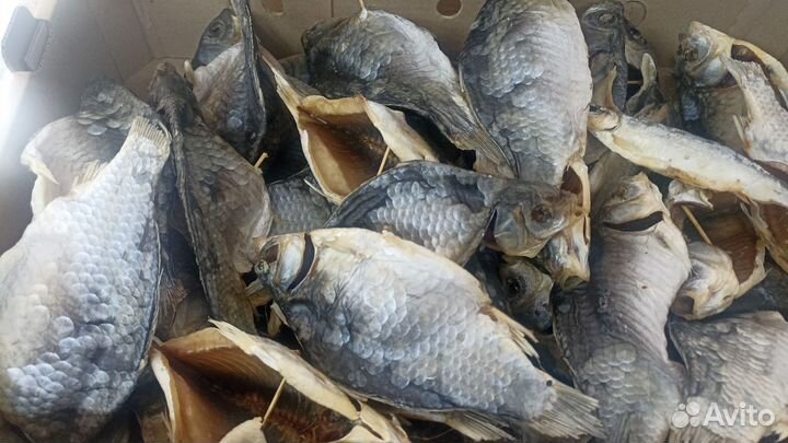 Рыба вяленая копченая