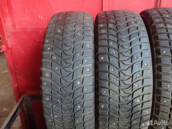 Michelin X-Ice North 3 205/65 R16