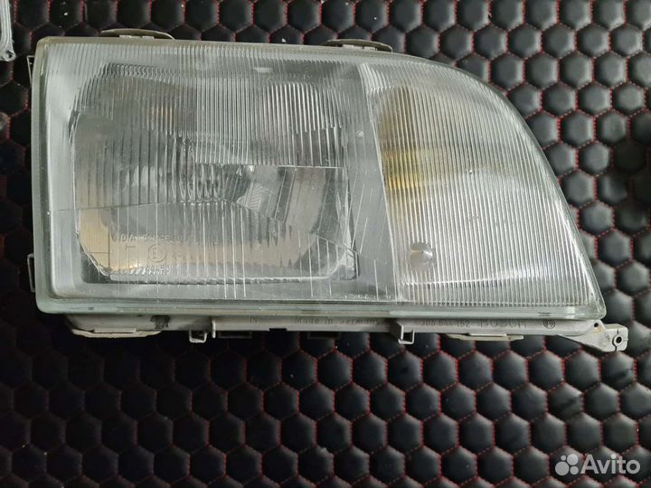Фара правая Mercedes W140