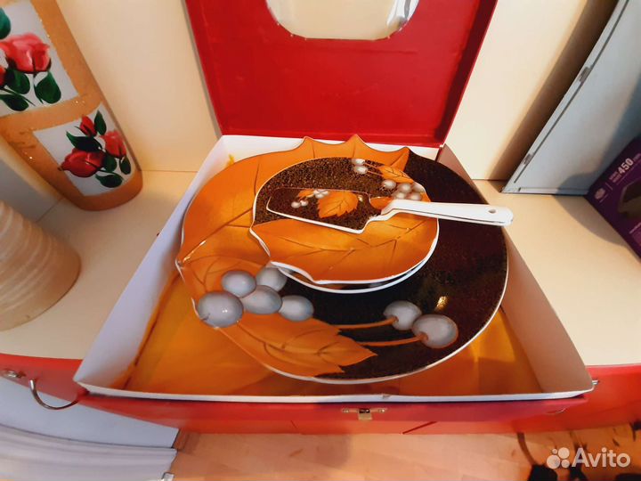 Тортница с лопаткой