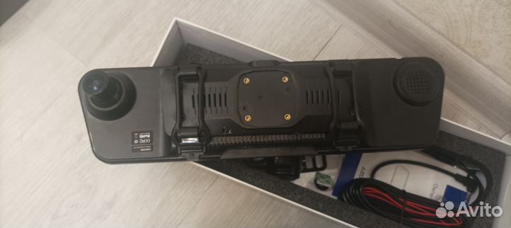 Зеркало заднего вида с видео регистратором azdome
