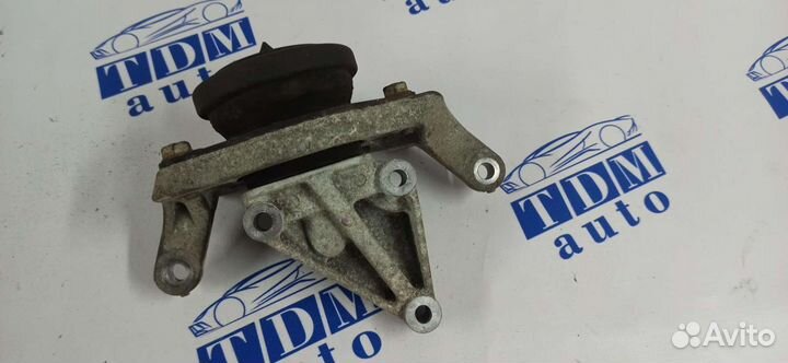 Опора двигателя левая подушка Nissan Altima Nissan