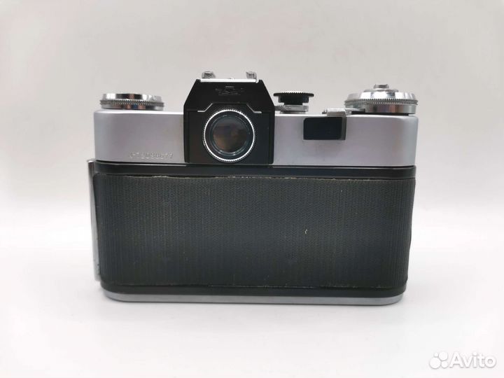 Фотоаппарат Зенит Zenit-B Индустар-50-2 СССР