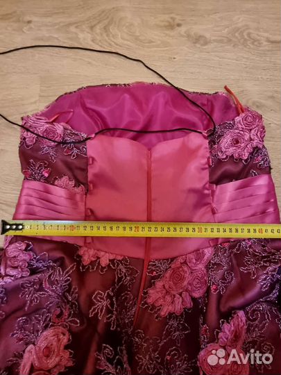 Платье праздничное