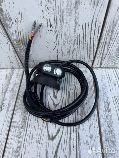 Кнопки пневмо подвески на Harley Davidson V-Rod