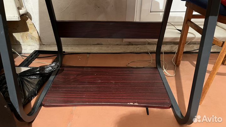 Компьютерный стол