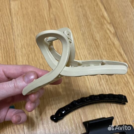 Крабики и заколки для волос