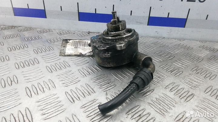 Насос вакуумный Mercedes-Benz V-Class/Vito/Viano