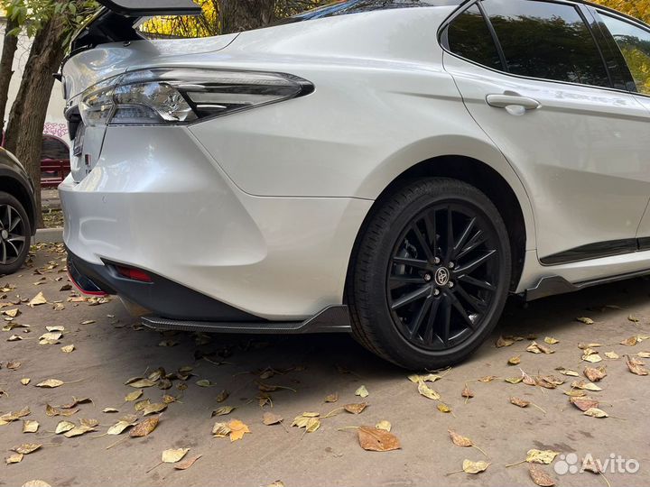 Накладки заднего бампера Toyota Camry V70/75 2018+