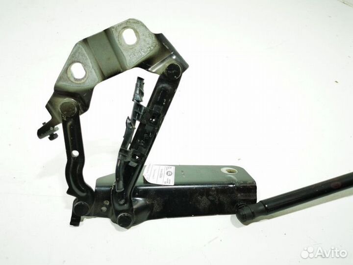 Петля капота правая Land Rover Range Rover 4 рест