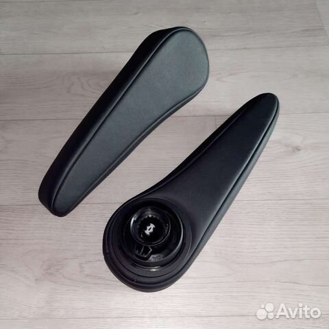 Подлокотник кожа 2шт, идеальное состояние