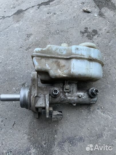 Главный тормозной цилиндр Skoda Rapid Polo