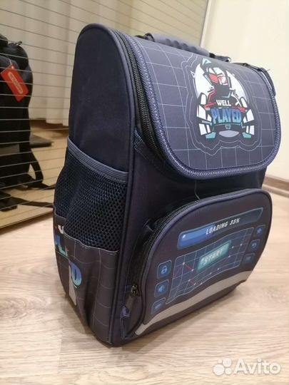 Ранец школьный для мальчика новый