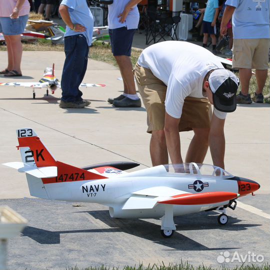 Самолет T-2A buckeye RC модель