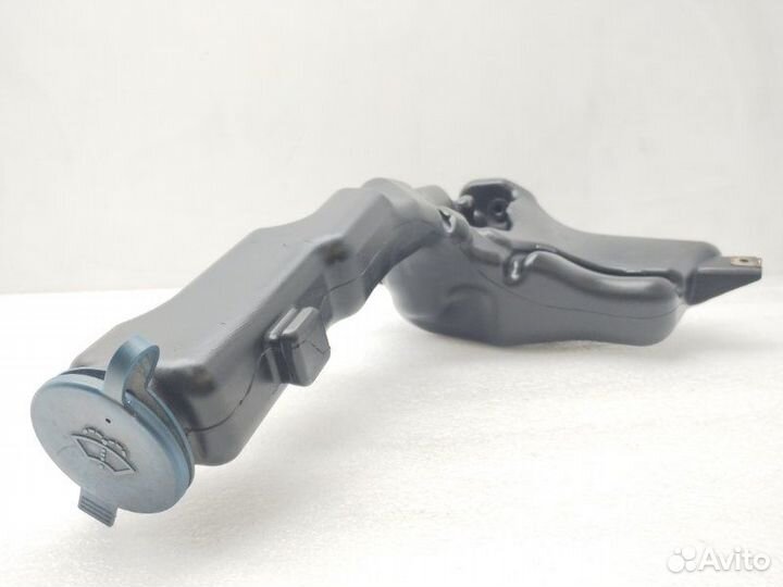 Бачок омывателя Mercedes-Benz C-Class W204 1.8