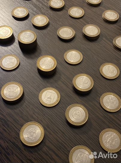 Монеты биметаллические 10 рублей