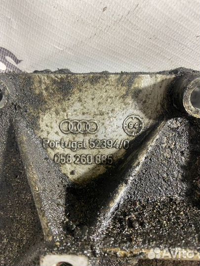 Кронштейн компрессора кондиционера Audi A4 B5