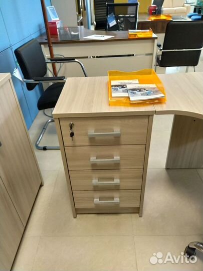 Офисная мебель