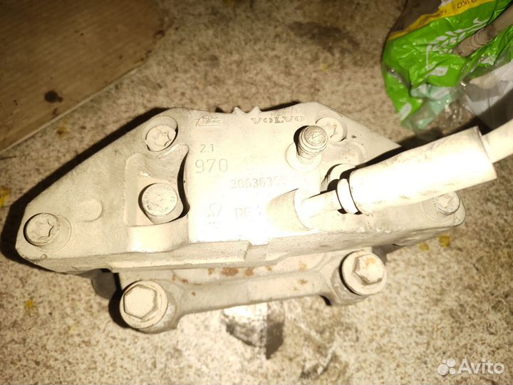 Полный комплект тормозных суппортов volvo xc90