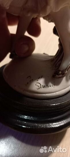 Статуэтка Джузеппе Армани