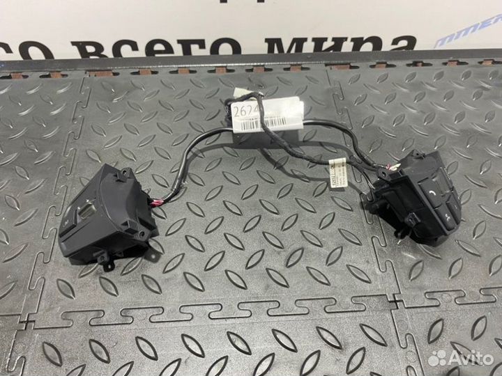 Блок кнопок в руль Bmw F30