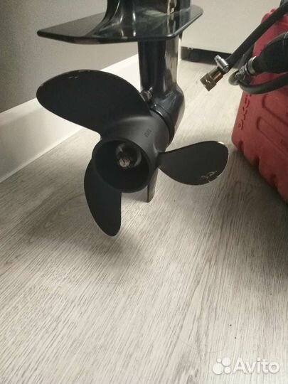 Лодочный мотор Тохатсу 5