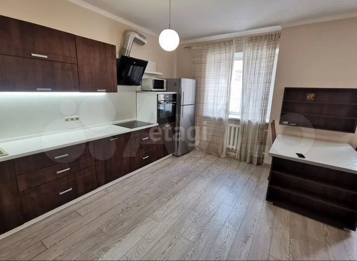 2-к. квартира, 98 м², 2/9 эт.