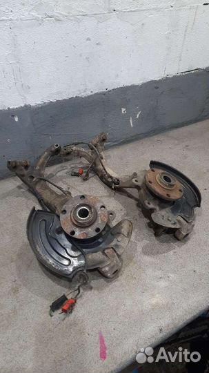 Кулак поворотный VAG Фольксваген Пассат В5