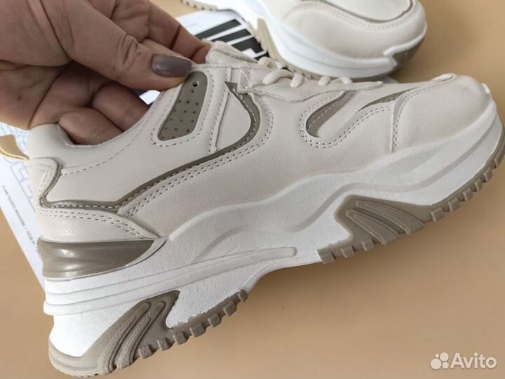 Кроссовки женские 37 37,5