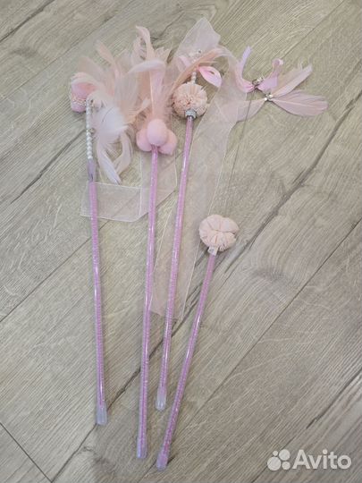 Товары для кошек и собак: игрушки,шлейки