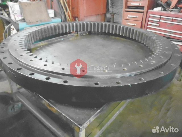 Опорно-поворотный круг JCB JS220 JRB0017