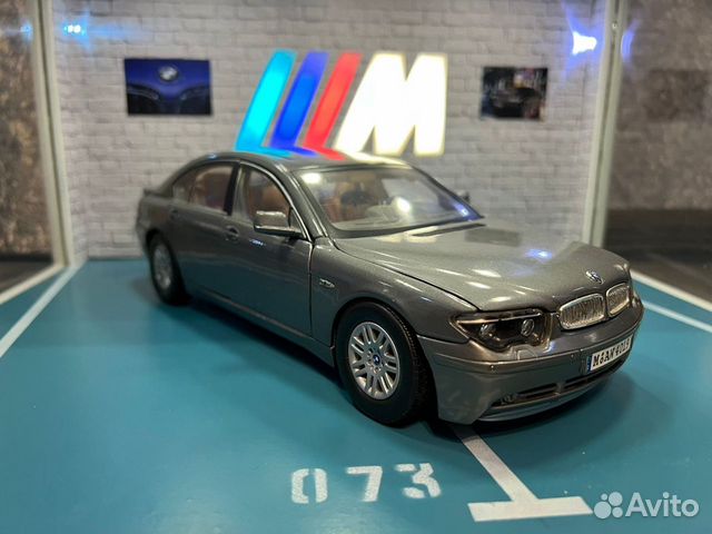 Коллекционная модель 1:18 BMW 7 series, E65, 745i