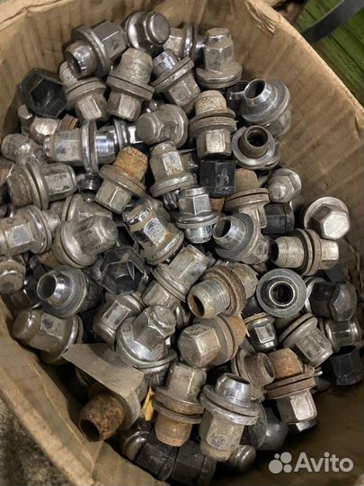 Колесные гайки Infiniti Fx37 S51 VQ37HR 2012